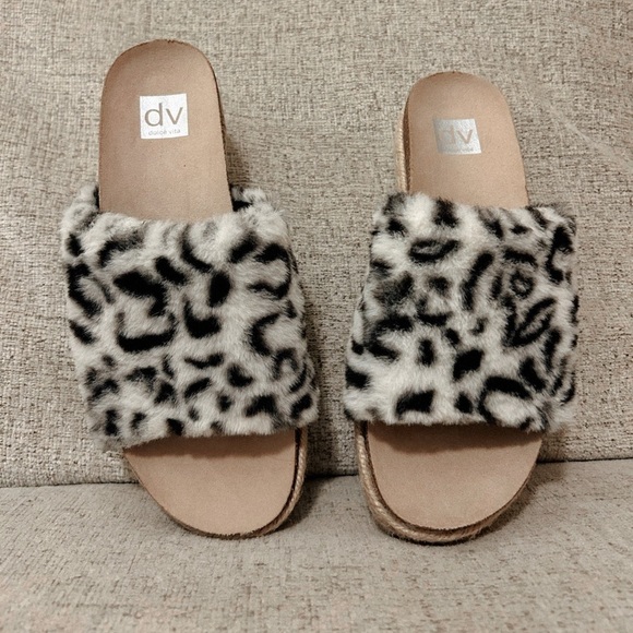 Dolce Vita Leopard Print Fuzzy Slide Espadrilles - Picture 3 of 4